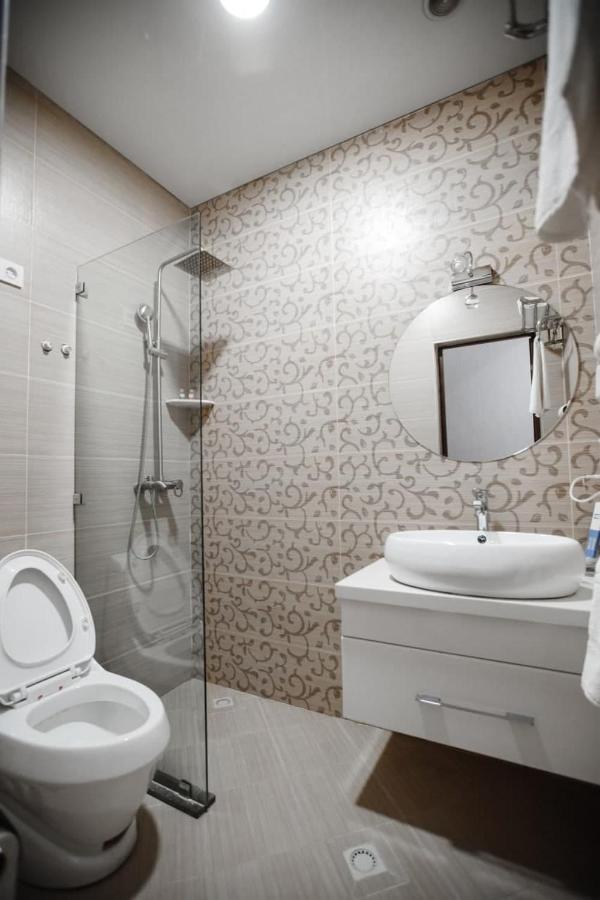 Shedevr Plaza Hotel Namangan Eksteriør billede