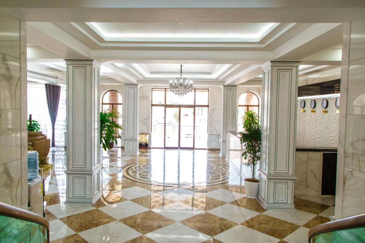 Shedevr Plaza Hotel Namangan Eksteriør billede