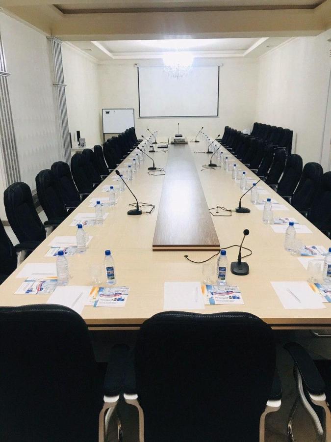 Shedevr Plaza Hotel Namangan Eksteriør billede